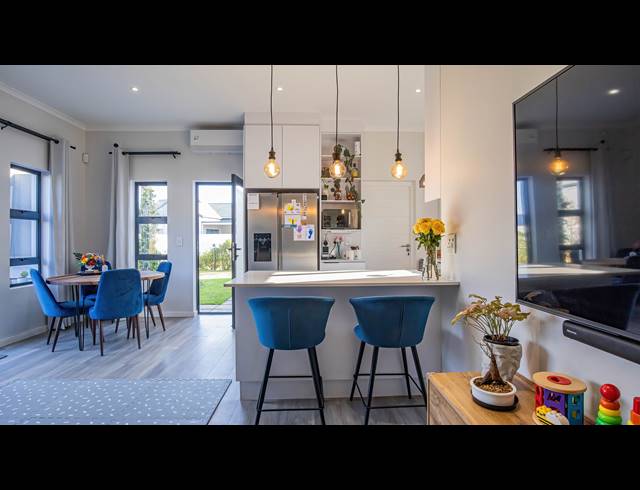 3 BEDROOM HOUSE FOR SALE IN BURGUNDY ESTATE